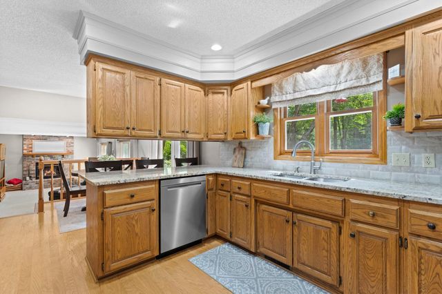4556 224th Avenue NE, East Bethel, MN 55011