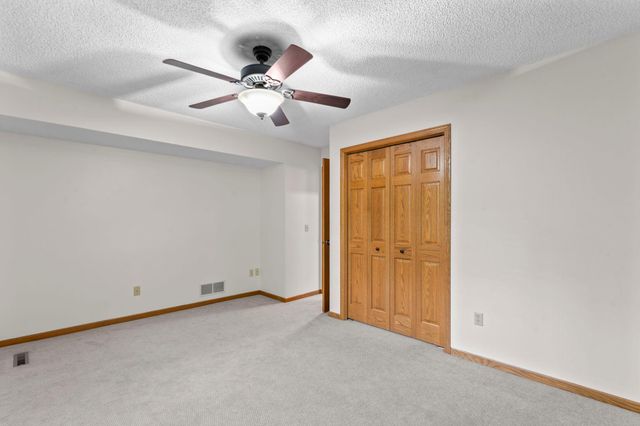 4556 224th Avenue NE, East Bethel, MN 55011