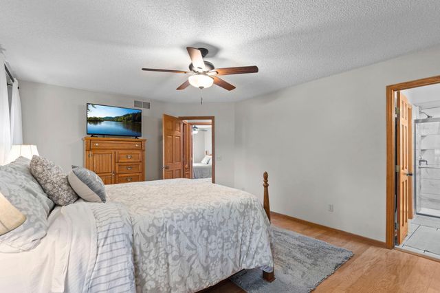 4556 224th Avenue NE, East Bethel, MN 55011