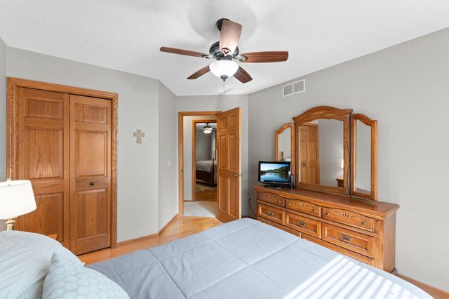 4556 224th Avenue NE, East Bethel, MN 55011