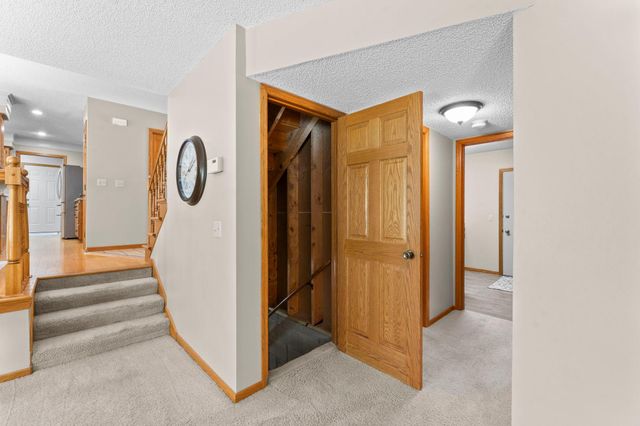 4556 224th Avenue NE, East Bethel, MN 55011