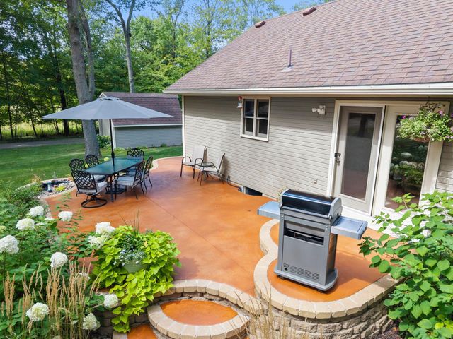 4556 224th Avenue NE, East Bethel, MN 55011