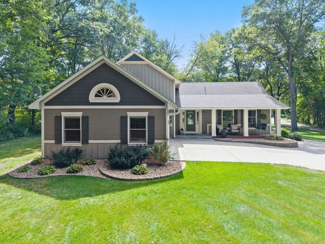 4556 224th Avenue NE, East Bethel, MN 55011