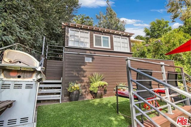 3200 Primera Avenue, Los Angeles, CA 90068
