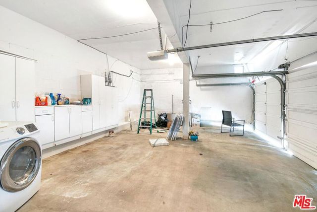 3200 Primera Avenue, Los Angeles, CA 90068