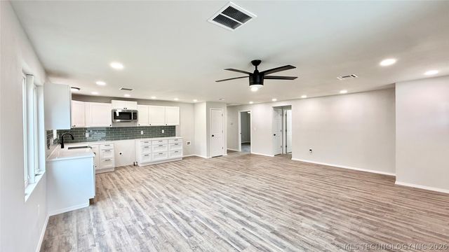 26 W Ash Place, Sperry, OK 74073