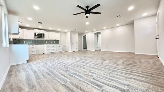 26 W Ash Place, Sperry, OK 74073