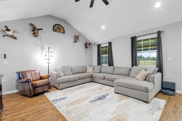 330 PR 281, Bonham, TX 75418