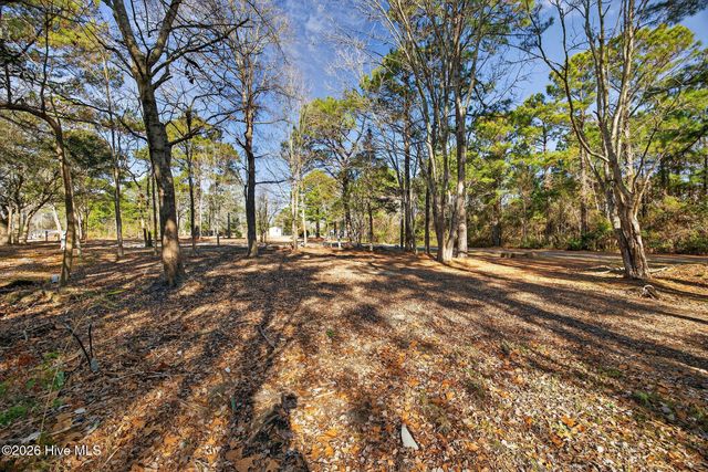 413-421 Buds Lane, Hampstead, NC 28443