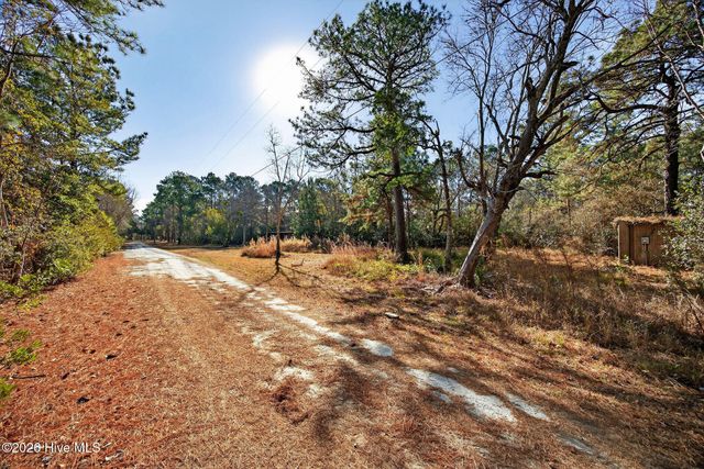 413-421 Buds Lane, Hampstead, NC 28443