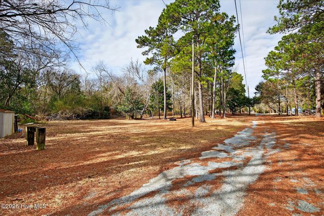 413-421 Buds Lane, Hampstead, NC 28443