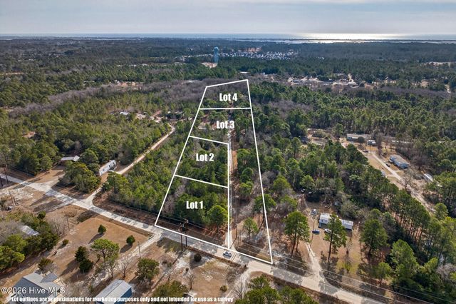 413-421 Buds Lane, Hampstead, NC 28443