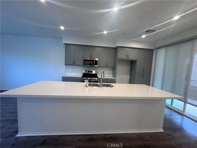 8141 Garden Park, Chino, CA 91708