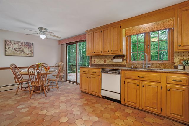 75 Meadow Drive, Hollis, NH 03049