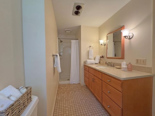 75 Meadow Drive, Hollis, NH 03049