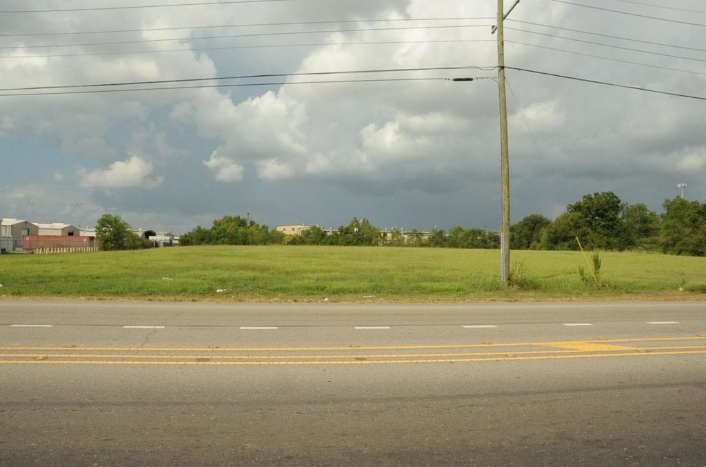 2316 Grand Caillou Road, Houma, LA 70363