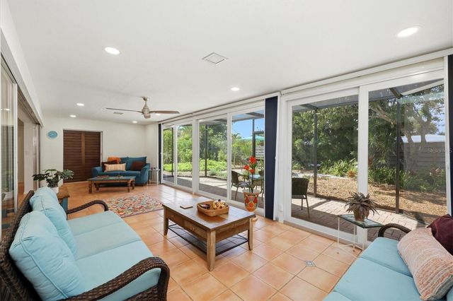 3504 BROOKLINE DRIVE, Sarasota, FL 34239