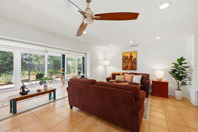 3504 BROOKLINE DRIVE, Sarasota, FL 34239