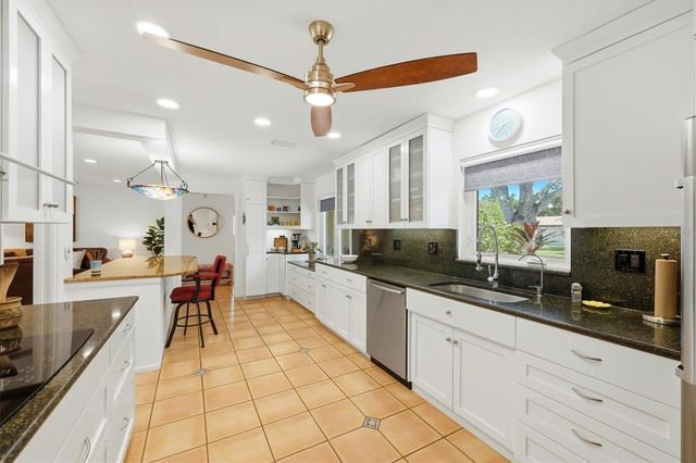 3504 BROOKLINE DRIVE, Sarasota, FL 34239
