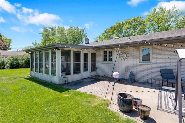 900 Murphy Drive, Joliet, IL 60435