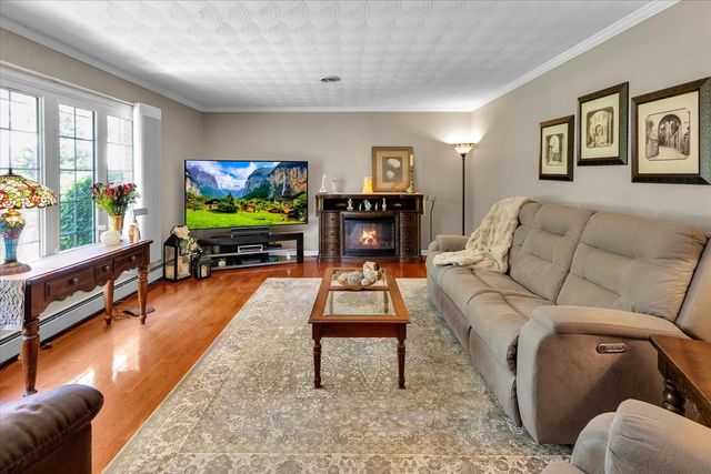 900 Murphy Drive, Joliet, IL 60435