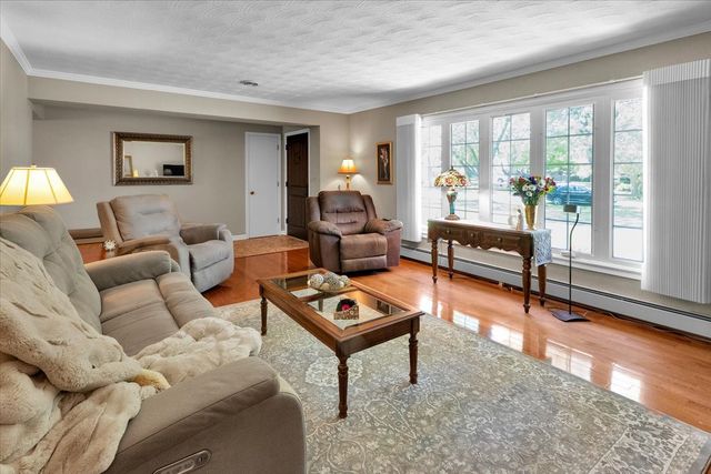 900 Murphy Drive, Joliet, IL 60435