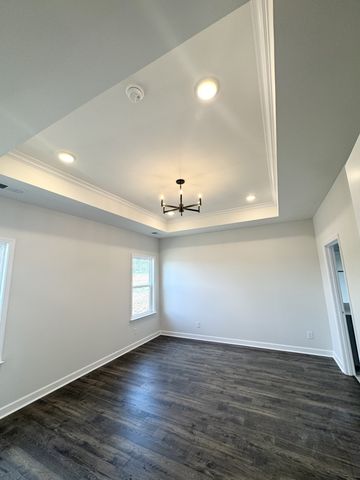 1933 Hildebrand Lane, Columbia, TN 38401