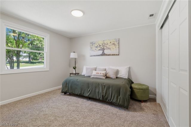 7090 Euclid Chardon Road, Kirtland, OH 44094