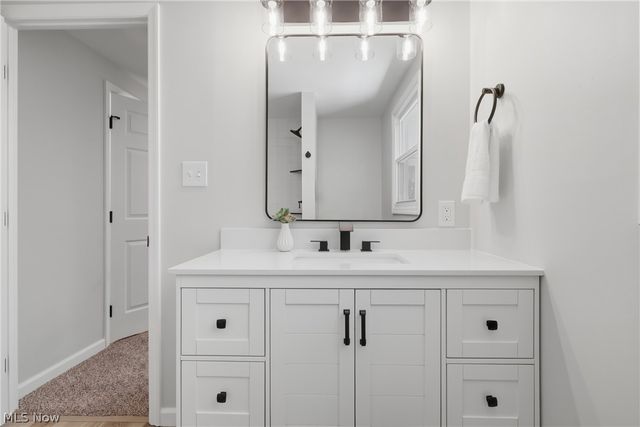 7090 Euclid Chardon Road, Kirtland, OH 44094