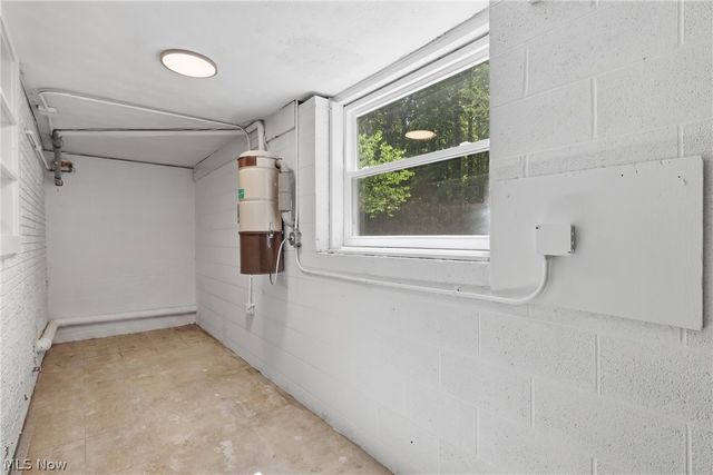 7090 Euclid Chardon Road, Kirtland, OH 44094