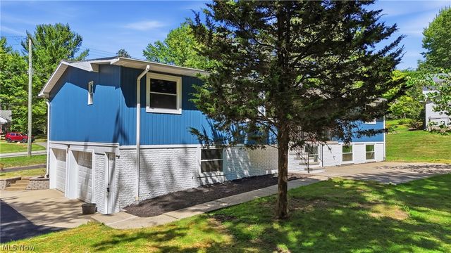 7090 Euclid Chardon Road, Kirtland, OH 44094