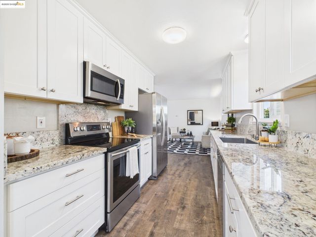 2532 Lincoln Ave, Richmond, CA 94804