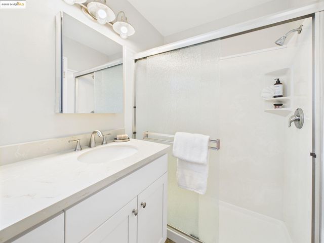 2532 Lincoln Ave, Richmond, CA 94804