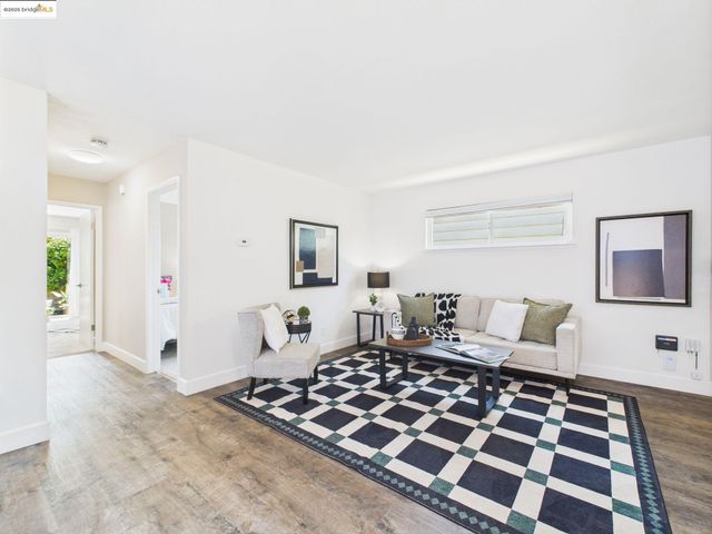 2532 Lincoln Ave, Richmond, CA 94804