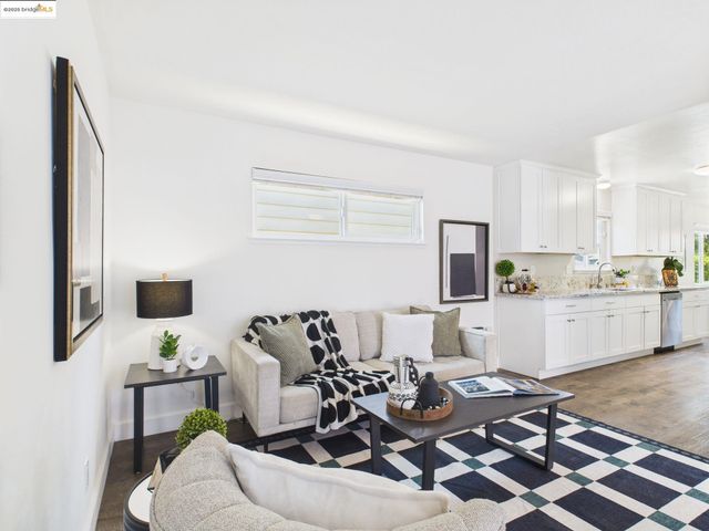 2532 Lincoln Ave, Richmond, CA 94804