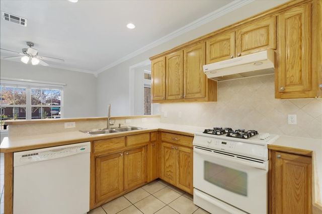 113 Ginger Drive, Pottsboro, TX 75076