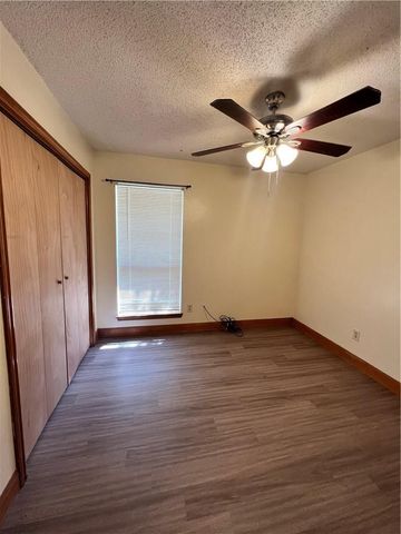 103 S Kaupo DR B, Bastrop, TX 78602