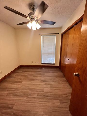 103 S Kaupo DR B, Bastrop, TX 78602