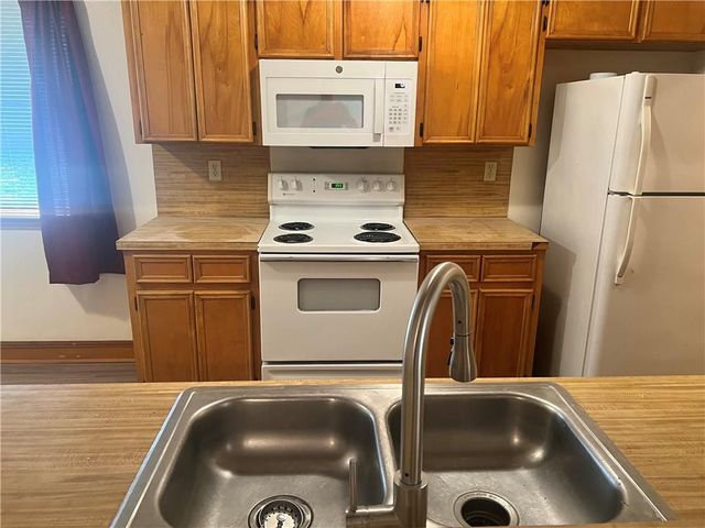 103 S Kaupo DR B, Bastrop, TX 78602