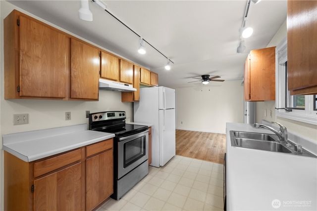 314 Dungeness Meadows, Sequim, WA 98382