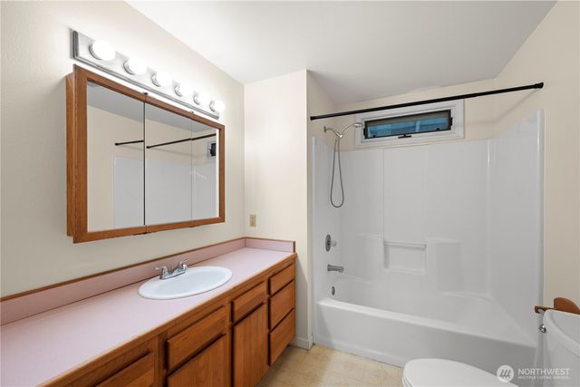 314 Dungeness Meadows, Sequim, WA 98382