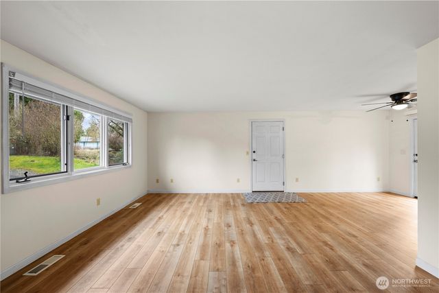 314 Dungeness Meadows, Sequim, WA 98382