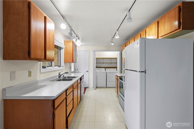 314 Dungeness Meadows, Sequim, WA 98382