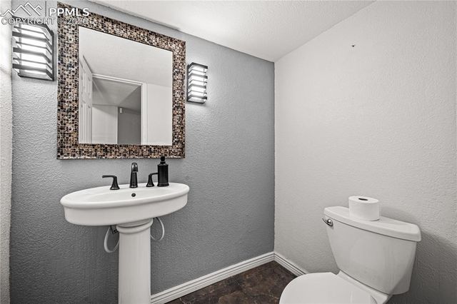 260 S Siesta Drive, Pueblo West, CO 81007