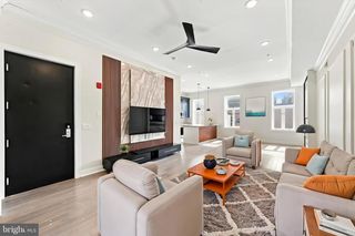 260 S 18TH ST #2, Philadelphia, PA 19103