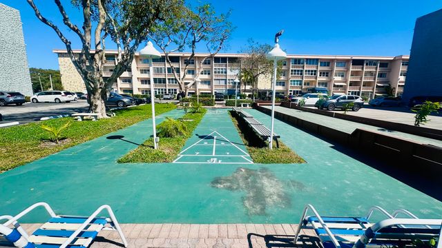 330 SE 2nd Street 202g, Hallandale Beach, FL 33009