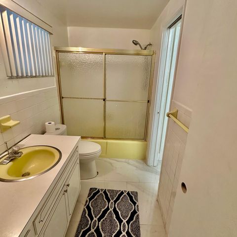 330 SE 2nd Street 202g, Hallandale Beach, FL 33009