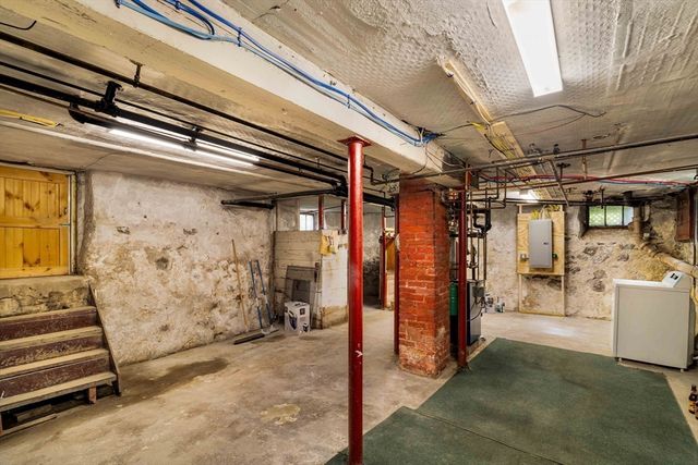 101 Tyndale St, Boston, MA 02131