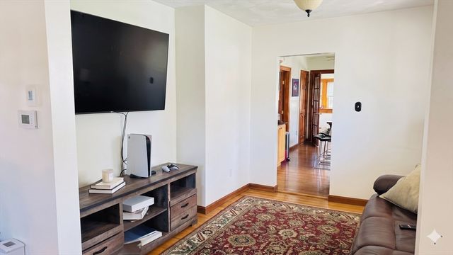 58 Hilton St 58, Arlington, MA 02474