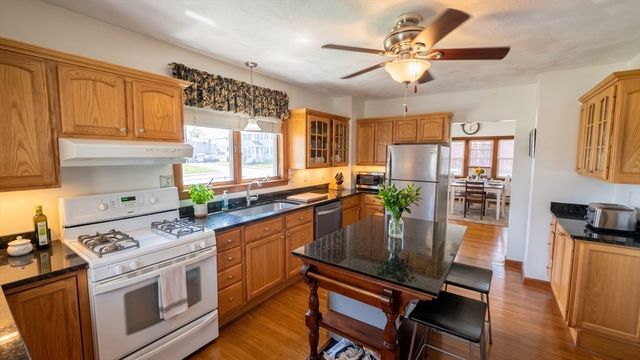 58 Hilton St 58, Arlington, MA 02474